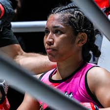 Dia especial do “Shadow Cat” 🐈 ⬛🎂 Feliz aniversário para Jihin Radzuan!  @jihinr