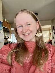 Elizabeth Siebold's Instagram, Twitter & Facebook