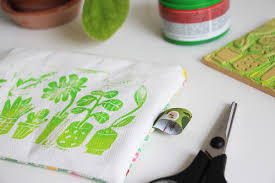 Wählen sie aus illustrationen zum thema linolschnitt von istock. Diy Soft Linoldruck Pflanzenliebe Und Ein Taschchen Fur Krimskrams Binedoro