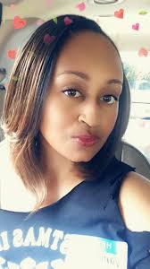 Hufflepuff Artist Shares Hand-Painted Purse