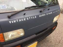 軽トラックををレインブーツネイビーで全塗装 刷毛 ハケ ローラーで車をdiyで全塗装しよう 軽トラック 車 塗装 diy エブリィ カスタム