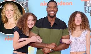 On june 7, 2021, strahan announced that he was devastated by the loss of his former football coach. Michael Strahan S Ex Wife Claims Gma Host Owes Nearly 500k In Back Child Support For Their Twins Daily Mail Online