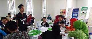 Pindah rumah 18 kali takut lipas agensi. Aan Mansyur All Poems Are Love Poems Magazine Goethe Institut Indonesia