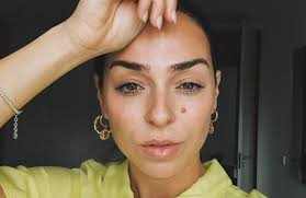 Maybe you would like to learn more about one of these? Vanessa Martins Partilha Mensagem Forte Nas Redes Sociais Seja Puta Holofote