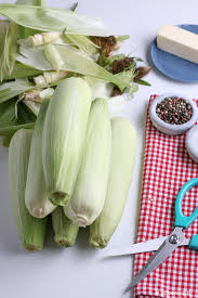 Let's learn how to grill corn on the cob the quick easy way without husks so you get some great char to add to the wonderful taste of fresh grilled corn. How To Grill The Best Corn On The Cob With The Husks