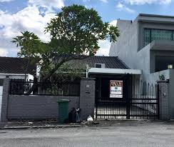 Conveniently located at jalan cendana right in the heart of kuala lumpur, 188 suites is a stone's throw from kl tower and features a contemporary and minimalistic design with. Done Deal Single Storey Linked House Bangsar Park Kl Edgeprop My