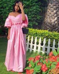 Voir plus d'idées sur le thème model bazin femme, mode africaine robe african dresses styles 2019. Pin On Modele Bazin Femme Senegalaise