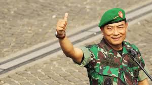 Pakar hukum tata negara refly harun menilai bahwa partai demokrat kubu moeldoko tidak memiliki landasan hukum untuk menggugat ad/art. Jenderal Moeldoko Diminta Efisienkan Postur Tni