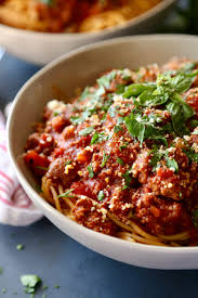 1 spoon of chopped onion, celery, carrot 1/3 each 1 clove garlic 30 gr mortdella or bacon if you don't findmortdella 400 gr ground beef 800 gr tomato sauce. Slow Cooker Spaghetti Bolognese Sauce The Chunky Chef