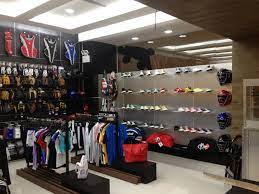 Diseño de interiores de tiendas deportivas. Tienda Deportiva Vista Interna Retail Inspiration Retail Design Sports Locker