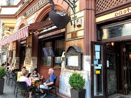 Una mappa interattiva presenta le realtà organizzatrici del territorio. Trattoria Venezia Offbeat Budapest