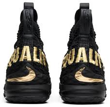Todos nuestras zapatillas nike son 100 % auténticas y exclusivas. Lebron 15 Equality Pe Nike 897648 007 Goat