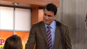 První cca dvě sezóny ze extra silných pět hvězd, potom to klesá na čtyři, za pátou sérii bych dal jen tři hvězdy. Don Frank How I Met Your Mother Wiki Fandom