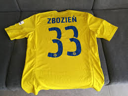 Die torhüterchronik für den verein arka gdynia listet alle eingesetzten torhüter des vereins chronologisch nach spielzeiten auf. Arka Gdynia Home Fussball Trikots 2016 2017