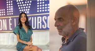Nemmeno un bacio, smentisce la giovane modella. Paolo Brosio L Audio Choc Della Fidanzata Maria Laura De Vitis A Non E La D Urso Sto Con Lui Per Arrivare Al Successo