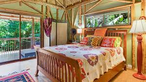 Exotic red is also created by benjamin moore and is underscored with black to add more depth to it. 20 Tropical Bedroom Furniture With Exotic Allure Home Design Lover