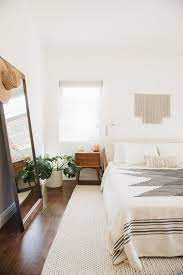 Mid century modern bedroom has its own characteristic and charm that's still quite liked until today. Pin On C Ë† Ë†Ô…