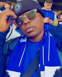 Man U celebrating for hanging