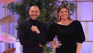 Her birthday, what she did before fame, her family life, fun trivia facts, popularity rankings, and more. Tvi Maria Botelho Moniz E Claudio Ramos Elogiados Nas Manhas Tem Sido Bonito