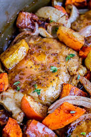 Pan Seared Pork Chops With Apple Cider Glaze From The Food Charlatan Pan Seared Pork Chops Are Such A Pan Seared Pork Chops Apple Pork Chops Seared Pork Chops