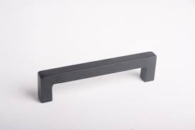 greep vierkant 16mm zwart 160mm of 192mm robuust ijzer 9kg9482 21 90eur interieurbeslag be webwinkel voor deurkr keuken handgrepen keukenkast deurbeslag