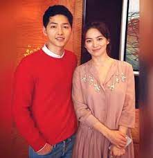 #thrusdaythrowback when he first script reading meeting of descendants of the sun at kbs building.… Song Joong Ki S New Projects Revealed Song Hye Kyo S Instagram Post On Bottega Veneta Entertainment