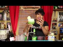 Washington apple drink recipe made with smirnoff green apple flavored vodka, crown royal blended canadian whiskey, cranberry juice and sour mix. Heather B Recipes Crown Royal Apple Colada The Happy Hour With Heather B