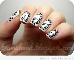 El color negro es un color muy elegante y con el se pueden hacer muchos diseños de. Unas Pintadas De Negro Decoraciones Oscuras Y Elegantes Unas Pintadas