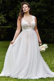 Zu den wichtigsten fragen des großen tages zählt: Welches Hochzeitskleid Fur Mollige So Findest Du Deine Traumrobe Hochzeitskleid Brautmode Braut