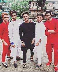 Heer Indian Men Fashion Mens Fashion Suits Photo Poses For Boy Kurta pajama with jacket for boys. indian men fashion mens fashion suits