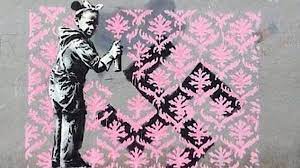 Bei einer auktion in london zerstörte sich ein kunstwerk des berühmten künstlers banksy selbst. Kritik An Fluchtlingspolitik Banksy Graffiti In Paris Entdeckt