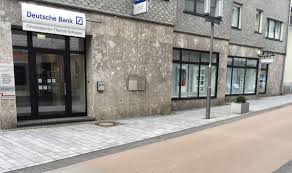 Fotos hierher ziehen oder manuell hochladen. Finanzberater Fur Die Deutsche Bank Filialen Cylex Filialfinder