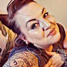 Sandra Hunt (@sandydee76)