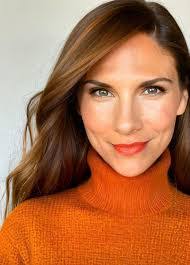 Erin Kaye's Instagram, Twitter & Facebook