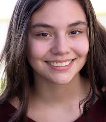 Esperanza Reyes's Instagram, Twitter & Facebook