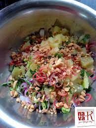 Mana tidaknya, bahan ini memang pelbagai guna. Bunga Kantan Ginger Torch Bud Pineapple Cucumber Salad Pineapple Cucumber Salad Salad Cucumber Salad