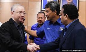 Gempar nga kor ming dimalukan pembangkang di dalam dewan parlimen. Malaysiakini Deputy Minister Agrees M Sia Could Be Taliban State If Umno Pas Wins Ge15