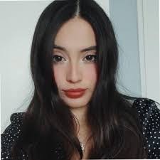 Katrina Farrell's Instagram, Twitter & Facebook