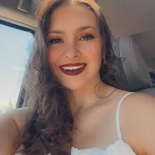 Who can take 1-year-old and family pictures in Siskiyou County?