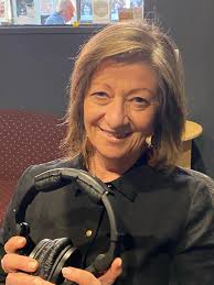 In Maldon Today **On Friday 14 June, Loz and Stevo will be back to spin a  few yarns with Ros Young of the *Maldon Wool Stash. *It is a knitters dream  shop