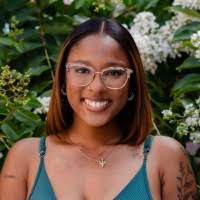 Jasmine Sutton's Instagram, Twitter & Facebook