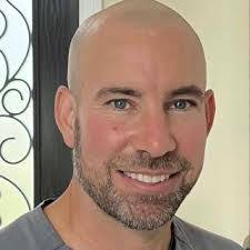 Erik Benton's Instagram, Twitter & Facebook