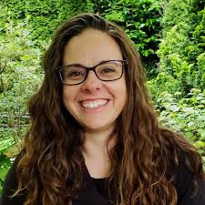 Amanda Karch's Instagram, Twitter & Facebook