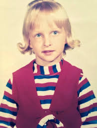 Senior pictures in 1975 with a double knit pantsuit