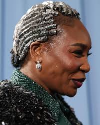 Fashion Bomb Daily added a new photo.