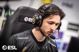 Congratulations to our two #DreamLeague Season 23 Upper Bracket Finalists!  👏 Gaimin Gladiators and Team Falcons will face each other