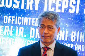 Yb datuk seri dr noraini ahmad, menteri pengajian tinggi hari ini mengadakan kunjungan hormat kepada yab datuk ir. Tnb Open To Working With Other Players For Nfp