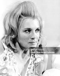 Suzanne Rhodes's Instagram, Twitter & Facebook