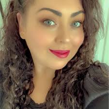 Yvette Samuels's Instagram, Twitter & Facebook