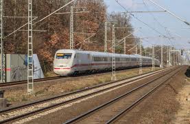 Mit einer sprengladung hatte der kampfmittelräumdienst eigentlich den. Bombenentscharfung In Frankfurt Fernverkehr Der Bahn Eingeschrankt Panorama Stuttgarter Zeitung